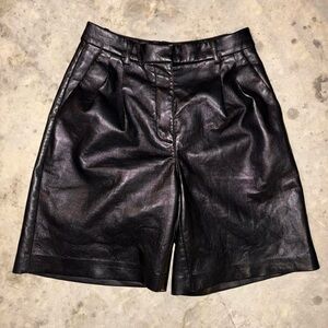 aritzia wilfred vegan leather goth punk contemporary high-waist shorts, sz 0